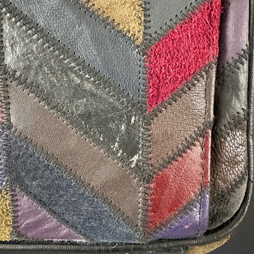 Vintage Chevron Pattern Patchwork Crossbody Bag - image 7